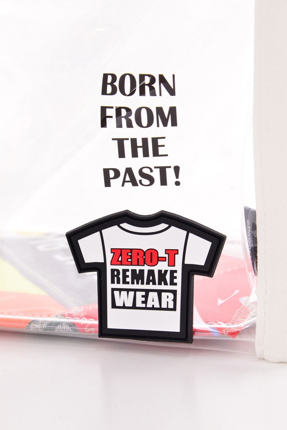 【2026 TOUMEI SERIES】 ZZ26-BIB01 / Tシャツリメイク パッチワーク バッグインバッグ (テディベアチャーム付き) (マルチ)