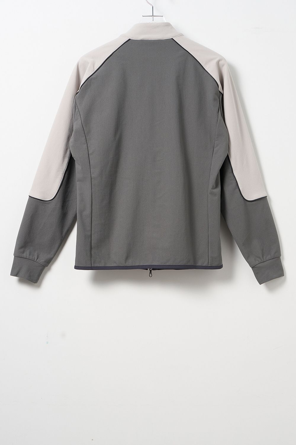ZOOM STRETCH PERFONAMCE JACKET / 高機能フリース素材 ブランドロゴ刺繍 パイピング ウォームジャケット (グレー)