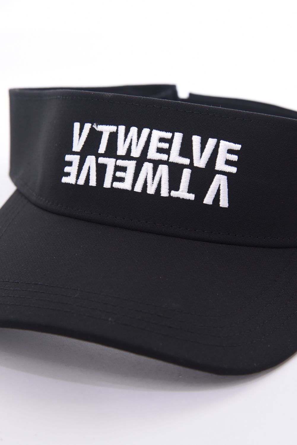 【26SS】 INVERT VISOR / ブランドロゴ刺繍 サンバイザー (ブラック)