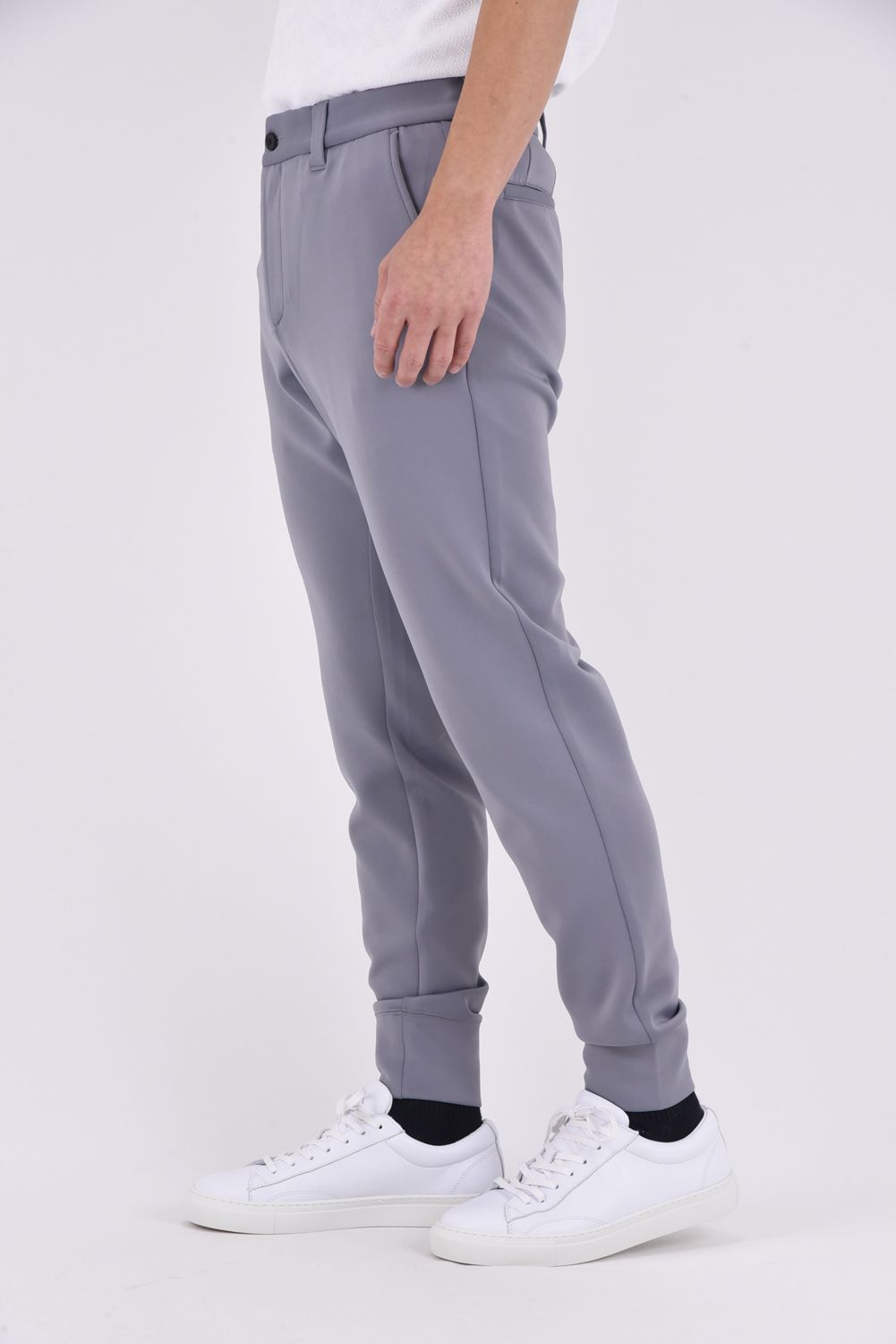 【26SS】 MEN'S 3D LOGO JOGGER PANTS / 3Dエンボスロゴ ストレッチジャージ ジョガーパンツ (グレー)