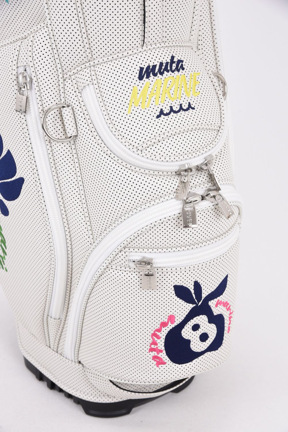 【26SS】【銀行振込・代金引換不可】【返品・交換不可】 CADDY BAG & HEAD COVER / パンチングエシカルレザー フローラルモチーフ刺繍 スタンドタイプ キャディバッグ&ヘッドカバーセット (ホワイト)