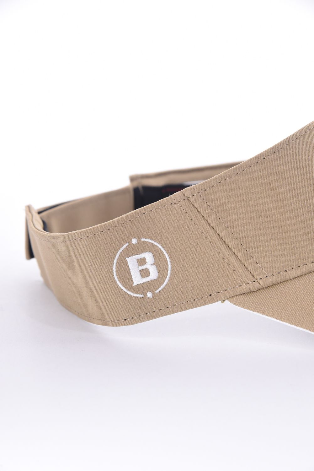 【26SS】 MEN’S ROUND LOGO VISOR / アシンメトリー ラウンドロゴ サンバイザー (ベージュ)