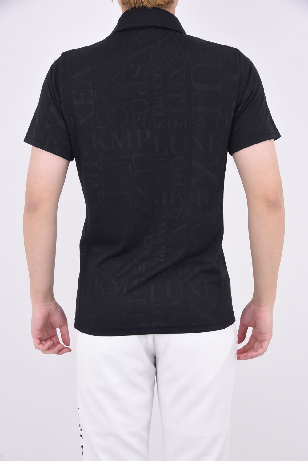 EMBOSSED PRINT POLO SHIRTS / ロゴパターン 半袖ポロシャツ (ブラック)