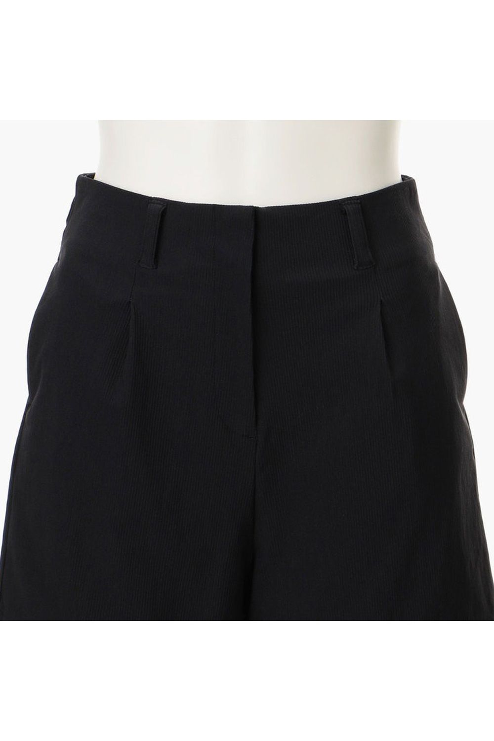【25AW】【レディース】 WS CORDUROY SINGLE PLEATED SHORT PANTS / コーデュロイ タックプリーツ ショートパンツ (ブラック)