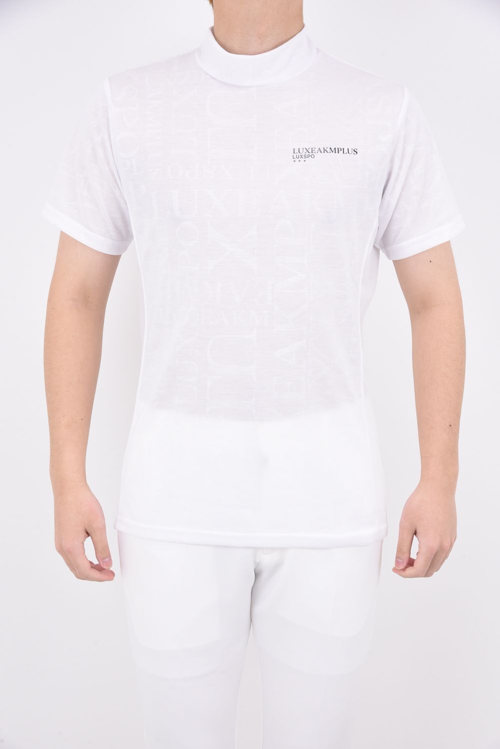 EMBOSSED PRINT MOCK NECK T-SHIRTS / ロゴパターン 半袖モックネック Tシャツ (ホワイト)