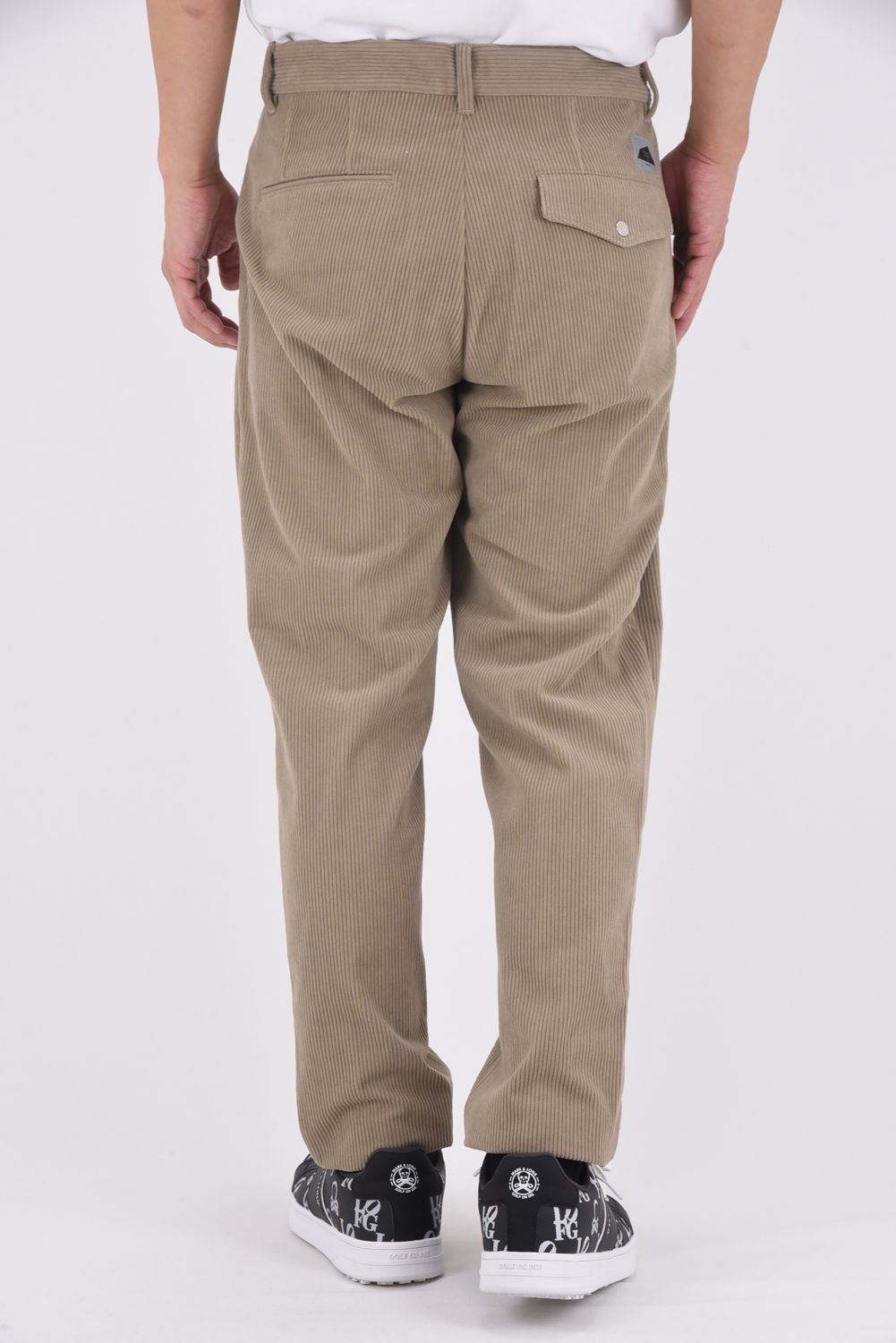 Uka Corduroy Trousers / コーデュロイ テーパードシルエット ワンタックトラウザー (ベージュ)