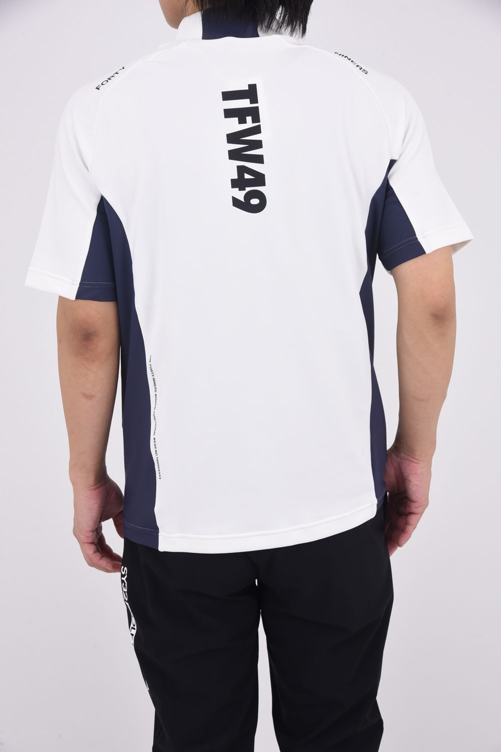 【25AW】 SIDE PANEL SHORT SLEEVE MOCKNECK / ダンボールニット バイカラー モックネックTシャツ (ホワイト)