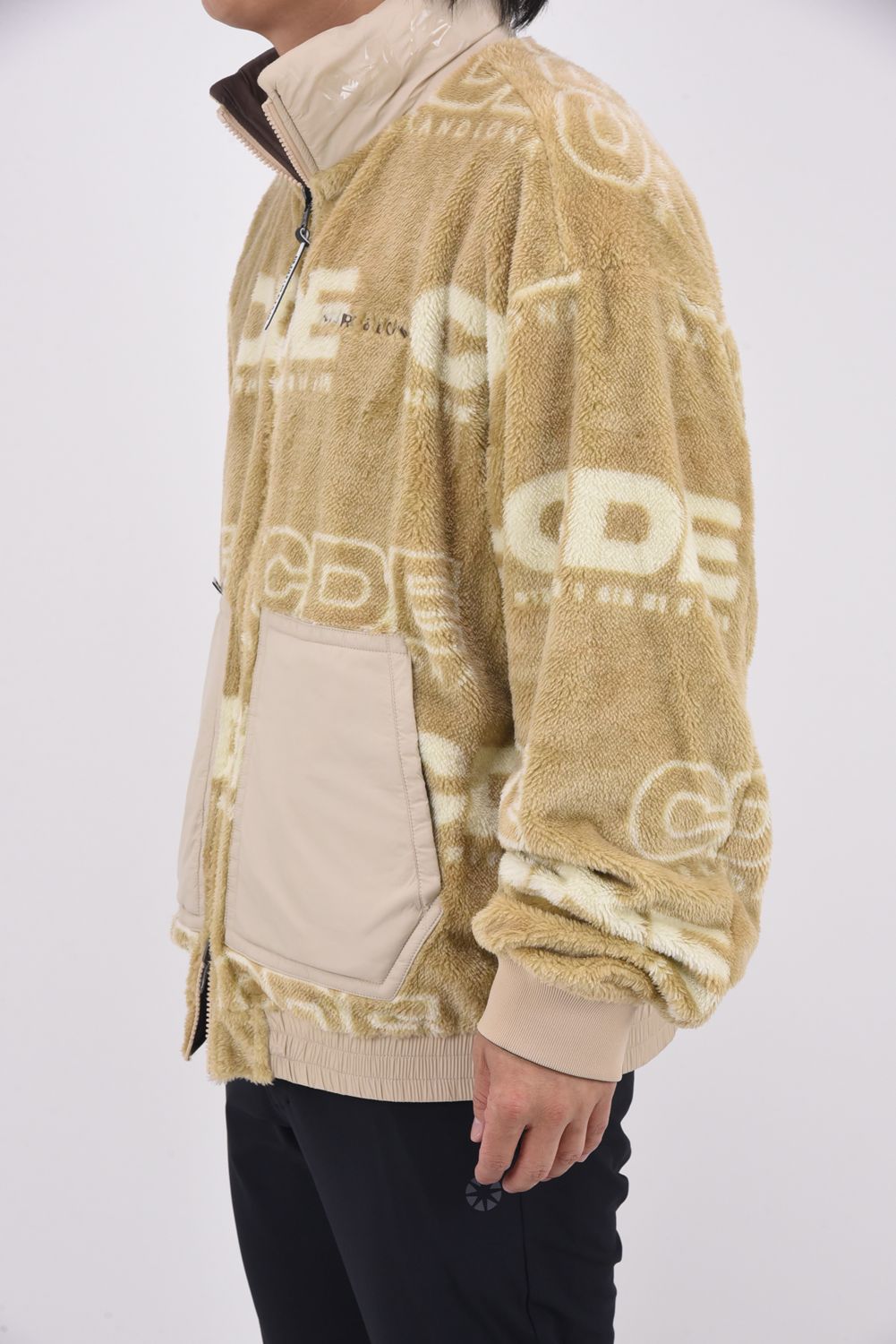 【25AW】【CDEシリーズ】 DSBJ / ナイロンタフタ ボアジャカード リバーシブル ジップブルゾン (ベージュ)