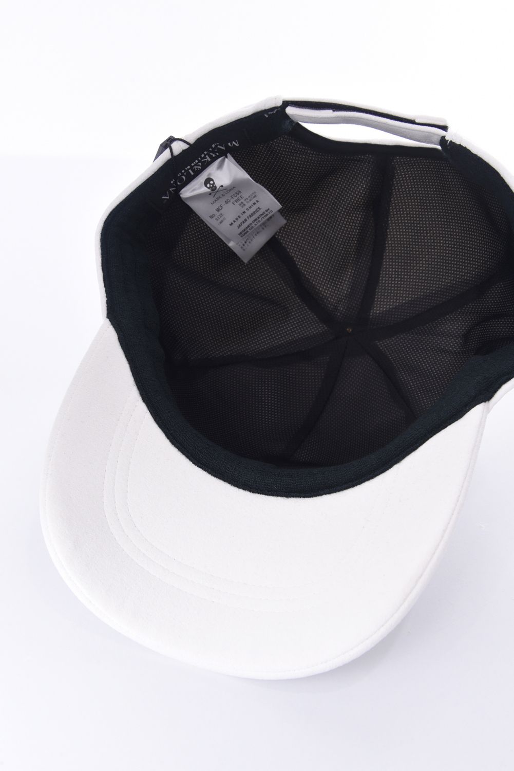 TRIANGLE EMBLEM CAP / トライアングル エンブレム ベースボールキャップ (ホワイト)