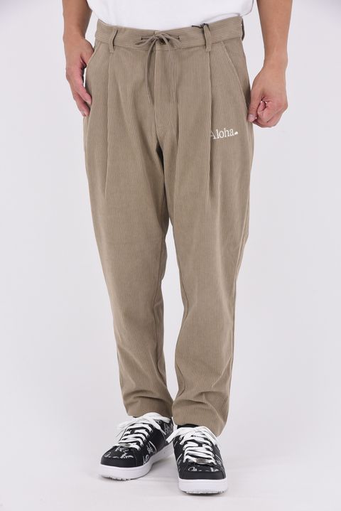 Uka Corduroy Trousers / コーデュロイ テーパードシルエット ワンタックトラウザー (ベージュ)