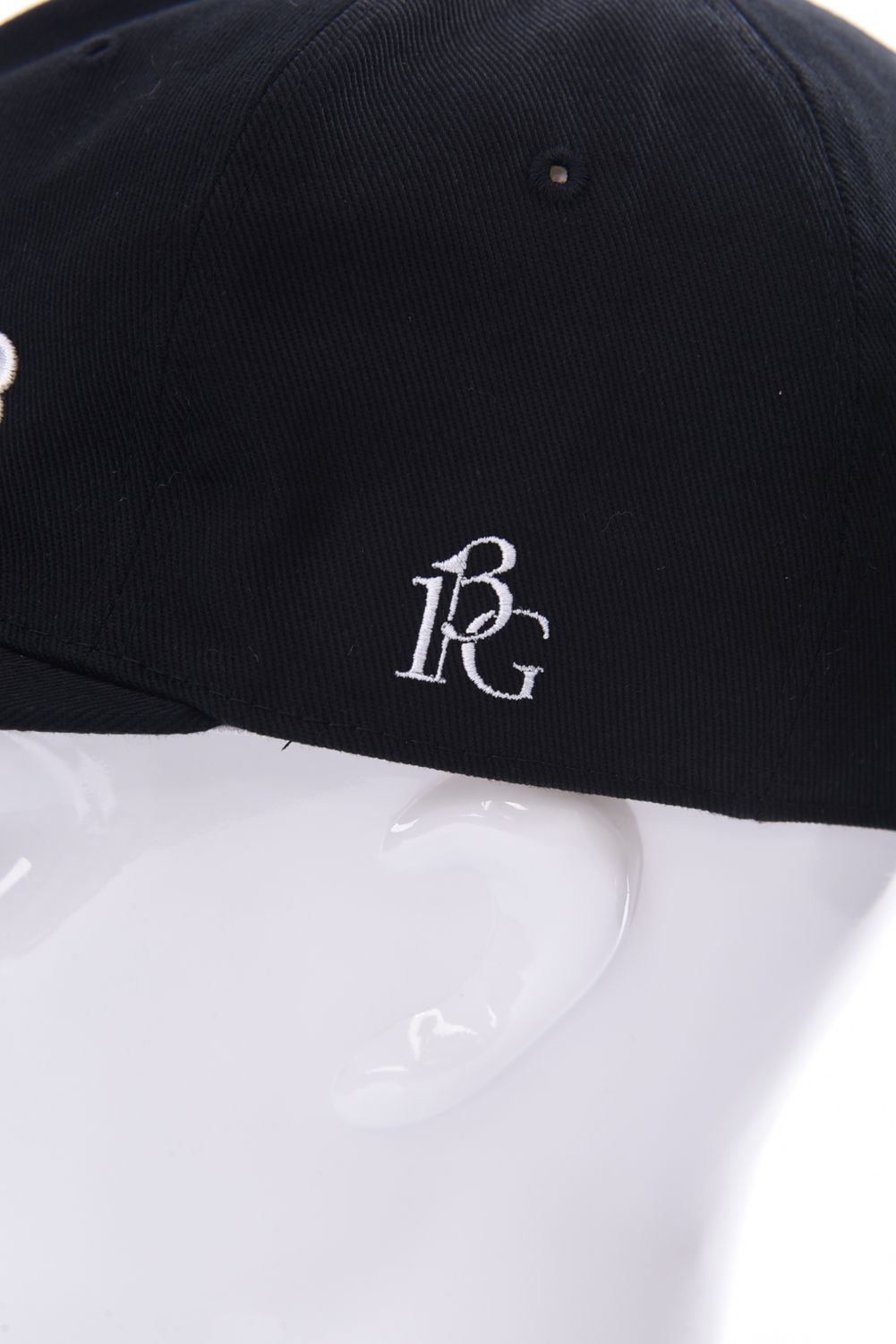 1PIU1UGUALE3 GOLF - FLAT CAP / ブランドロゴ 刺繡 フラット