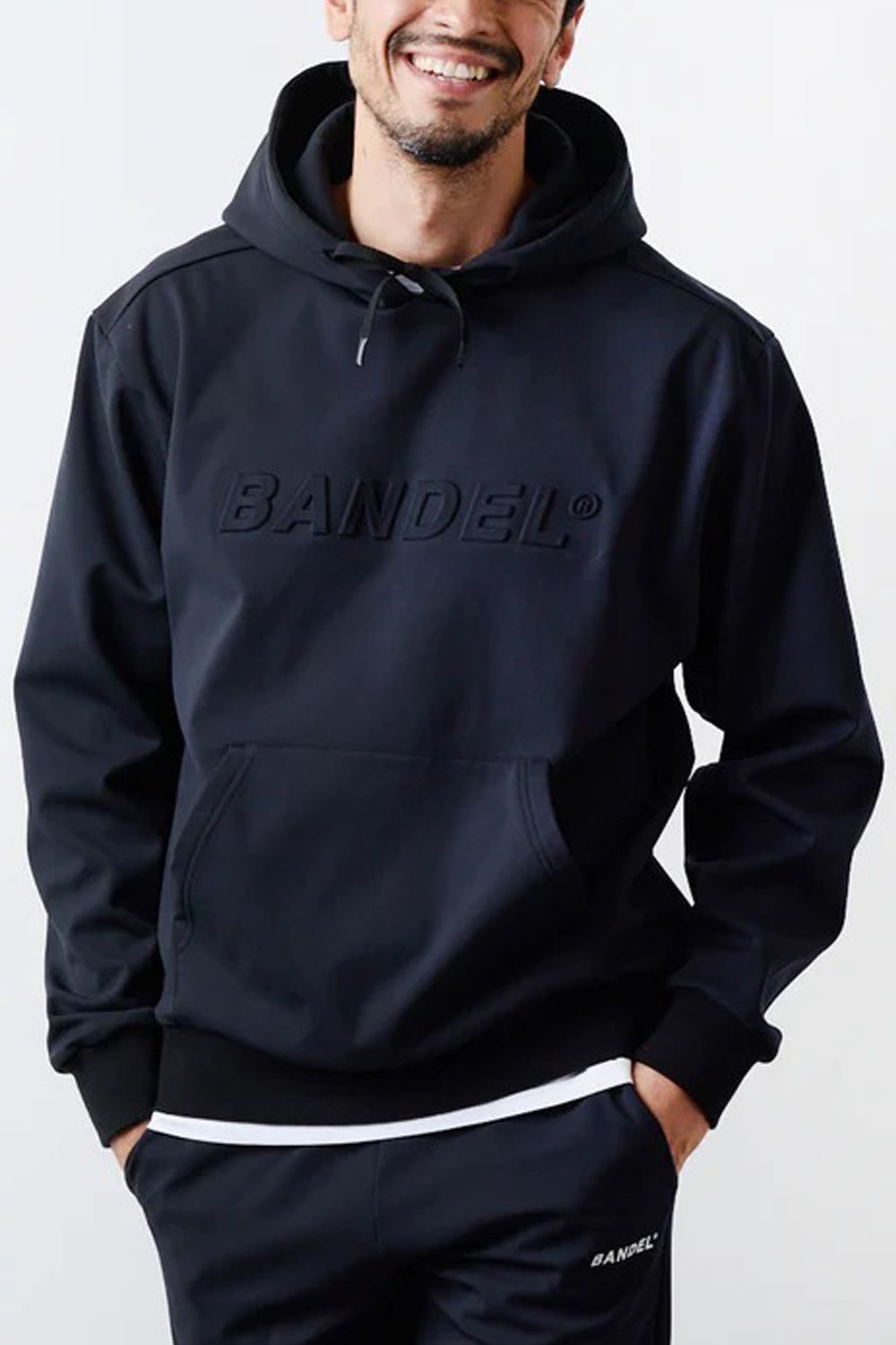 【25AW】 EMBOSSED LOGO HOODIE / 裏起毛 エンボスロゴ プルオーバーパーカー (ブラック)
