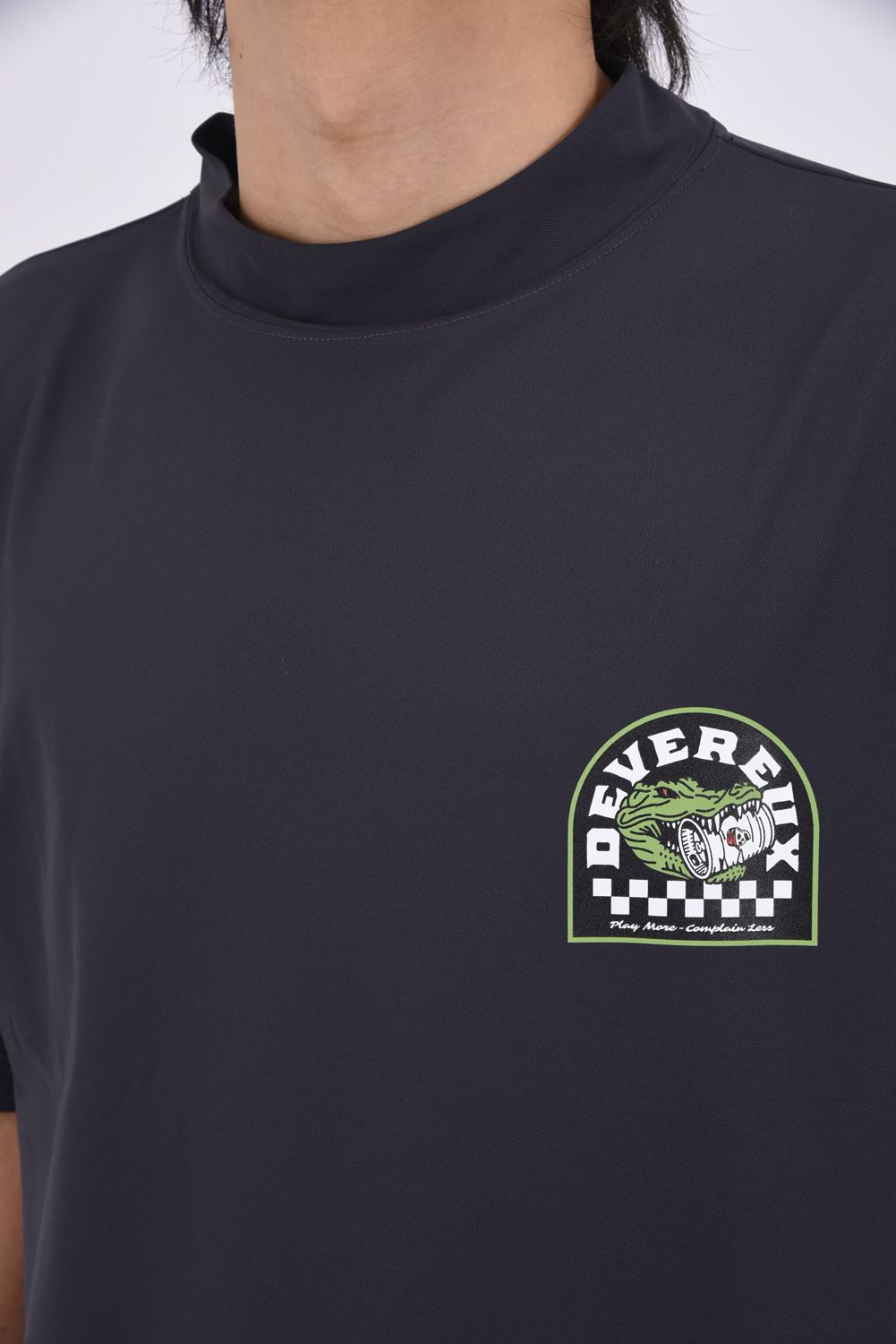【26SS】 DVG CROCO MOCK T / マイクロカノコ素材 バックプリント モックネックTシャツ (グラファイト)