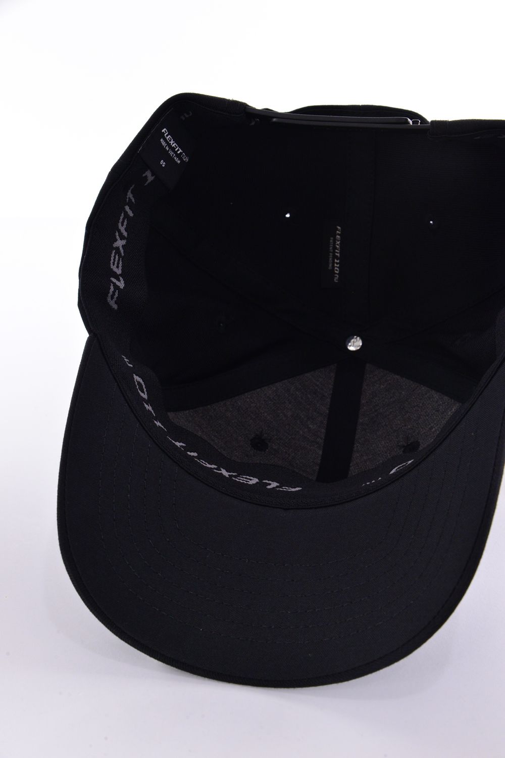 【ポイント10倍】【26SS】 MESSED LOGO CAP /  ロゴ刺繍 スポーツキャップ (ブラック)