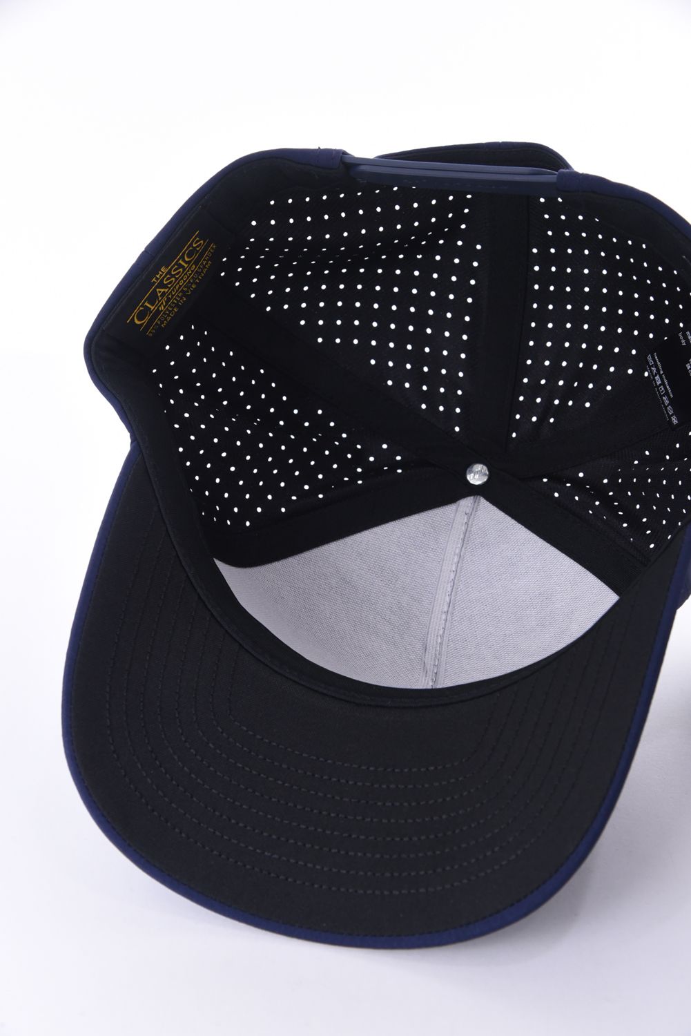 【26SS】 SNAPBACK CAP 113G / サークルデザイン パンチングメッシュ スナップバックキャップ  (ネイビー)