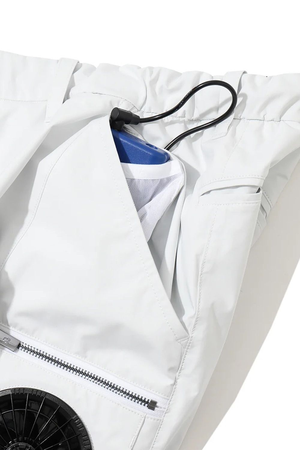 【26AW】 MERCURY COOLING FAN PANTS / モノトーン サイドロゴ 空調ファン搭載ロングパンツ (ホワイト)