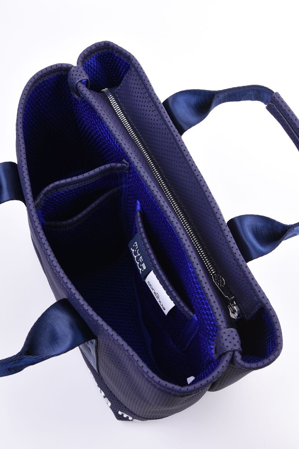 【GOSSIP GOLF別注】 “8” PLATE CONTINUA PARTITION TOTE BAG / 8プレート パンチングエシカルレザー パーテーションバッグ (ネイビー)