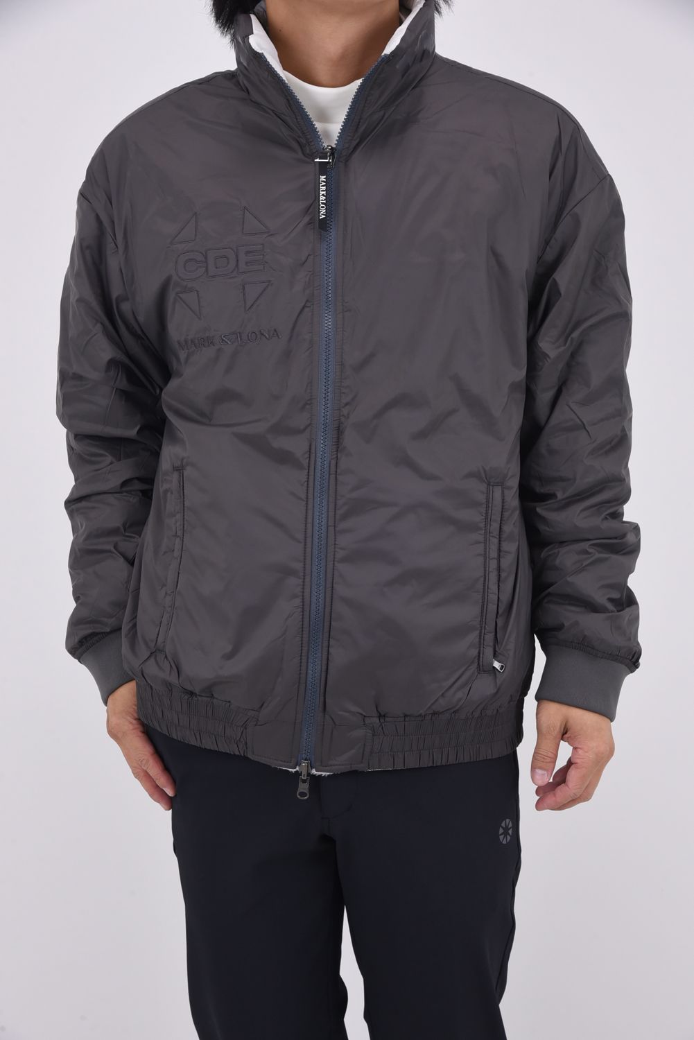 【25AW】【CDEシリーズ】 DSBJ / ナイロンタフタ ボアジャカード リバーシブル ジップブルゾン (ライトグレー)