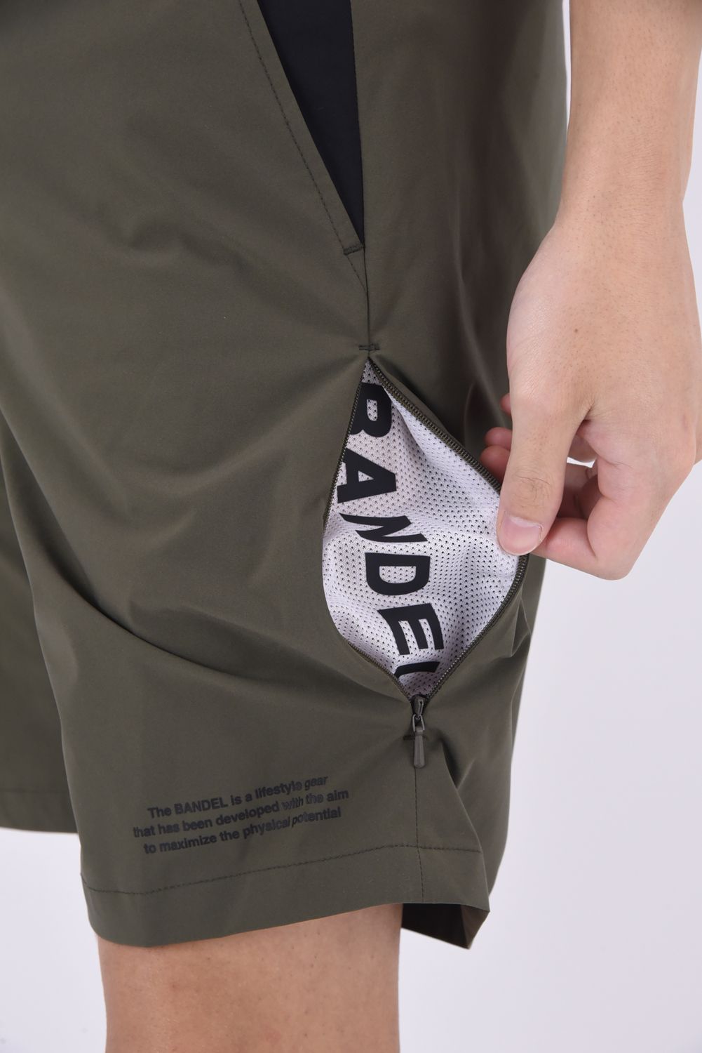 SIDE PANEL SWITCH HALF PANTS – BANDEL®︎｜公式オンラインストア