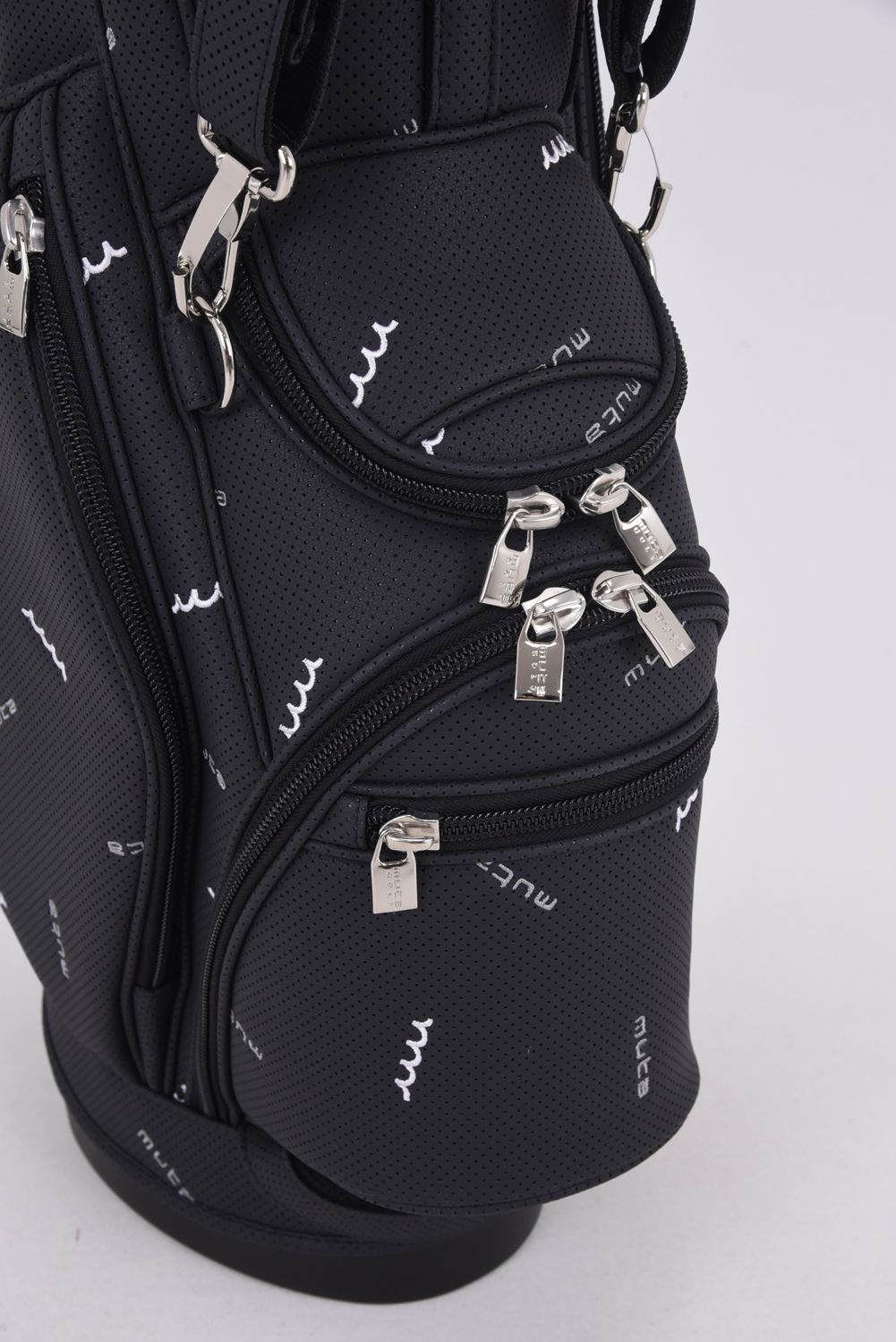 【銀行振込・代金引換不可】【返品・交換不可】 CADDY BAG / パンチング 総柄刺繍 キャディバッグ (ブラック)