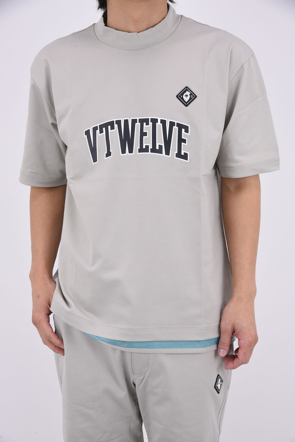 【26SS】 SNEAK MOCK / スニーク モックネックTシャツ (ベージュ)