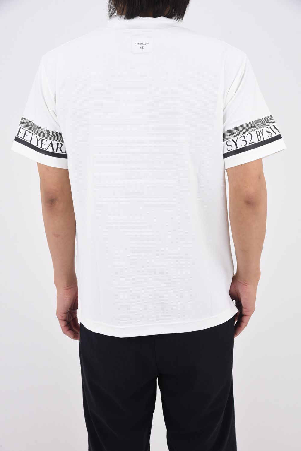 【26SS】 SLEEVE LOGO MOCK / ストレッチメッシュ生地 スリーブロゴ モックネックTシャツ (ホワイト)