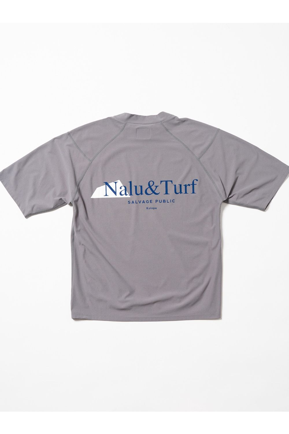 【2026SS】 SURF Mockneck S/S(Nalu＆Turf) / NALU＆TURFプリント モックネックTシャツ (グレー) (4月入荷予定)