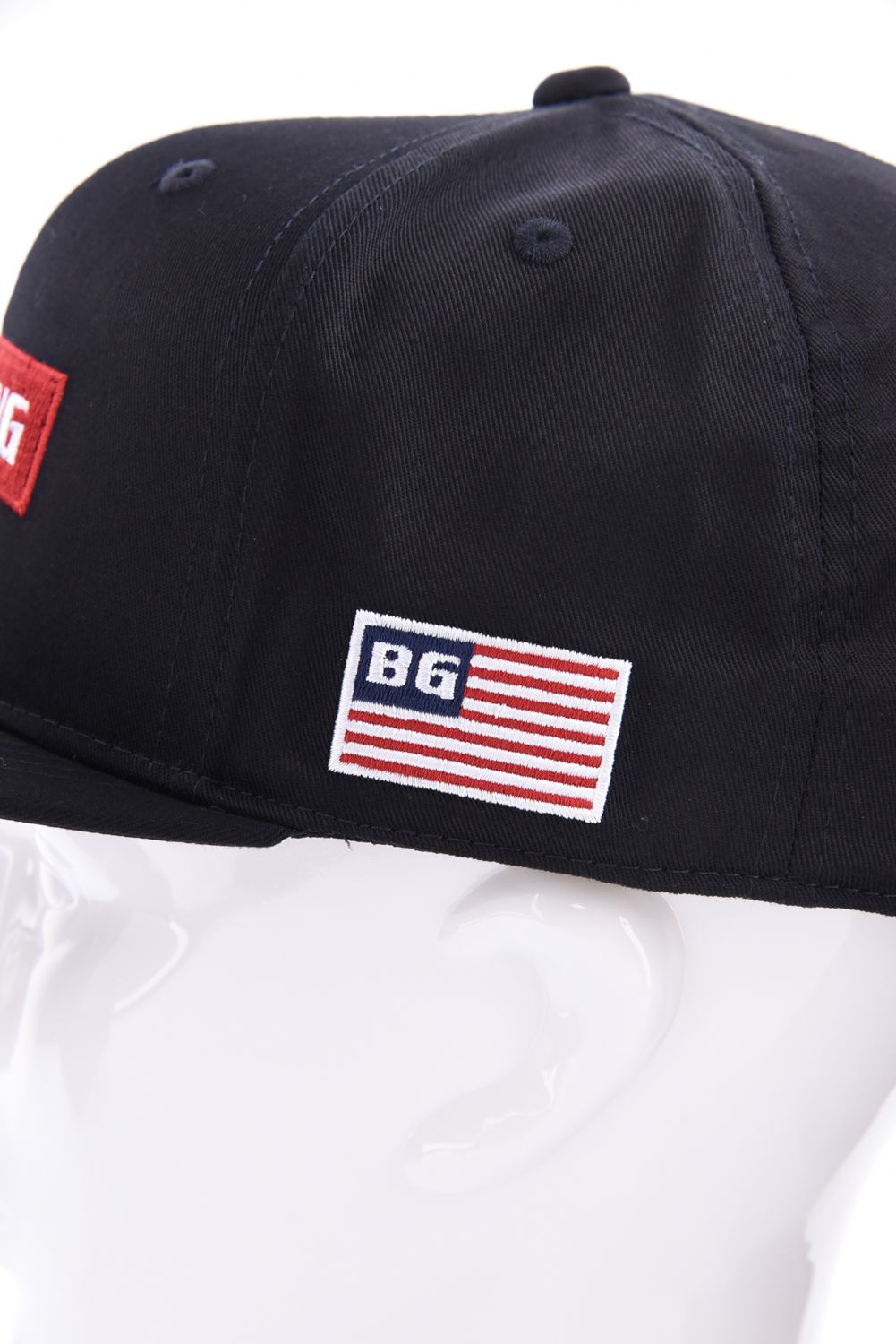 【26AW】 MEN’S BOX LOGO FLAT VISOR CAP / ボックスロゴ刺繍 フラットキャップ (ブラック)