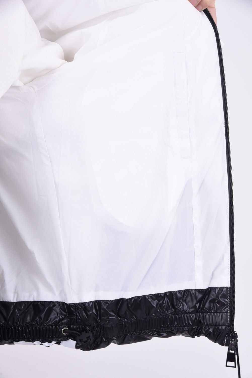 BICOLOR HOODY / バックロゴ バイカラー パデッドジャケット (ホワイト)