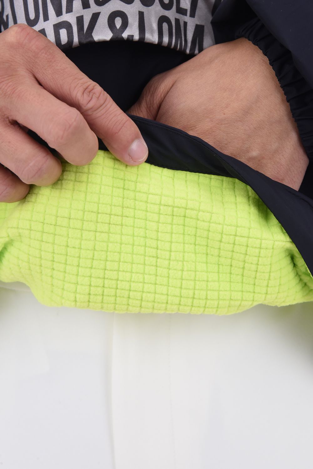 【25AW】 MATRIX SHIELD HALF ZIP JACKET / レターグラフィックジャカード ハーフジップ プルオーバージャケット (ブラック)