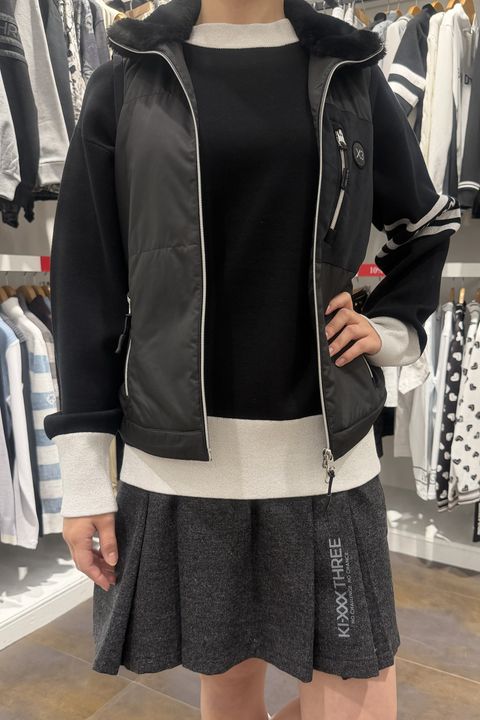 KI-XXX THREE Lady's Golf Styling 122801