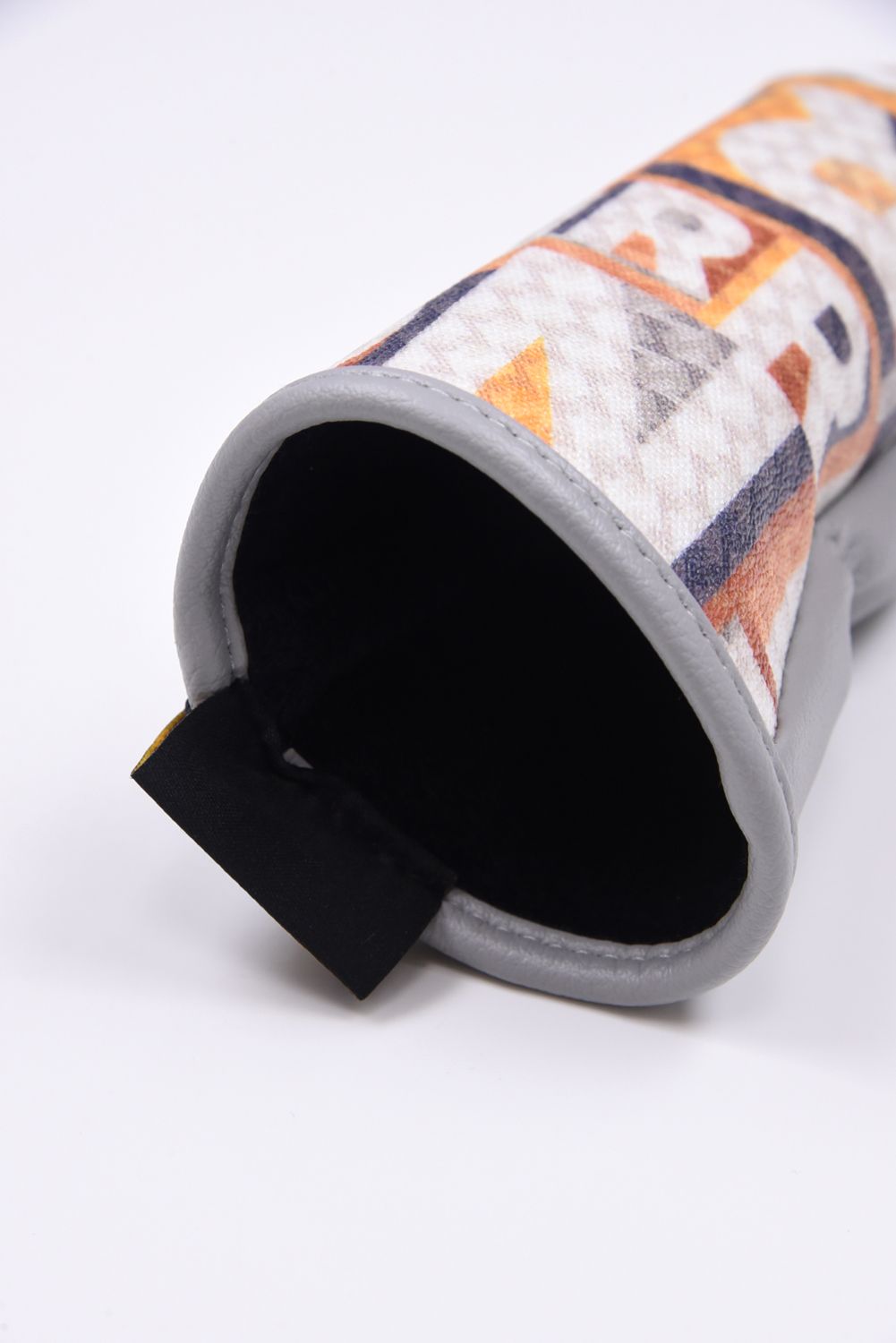 【26SS】 PASSER (パッセルUt) / ブランドオリジナルテキスタイル ユーティリティヘッドカバー (デイタイムジャンクション)*