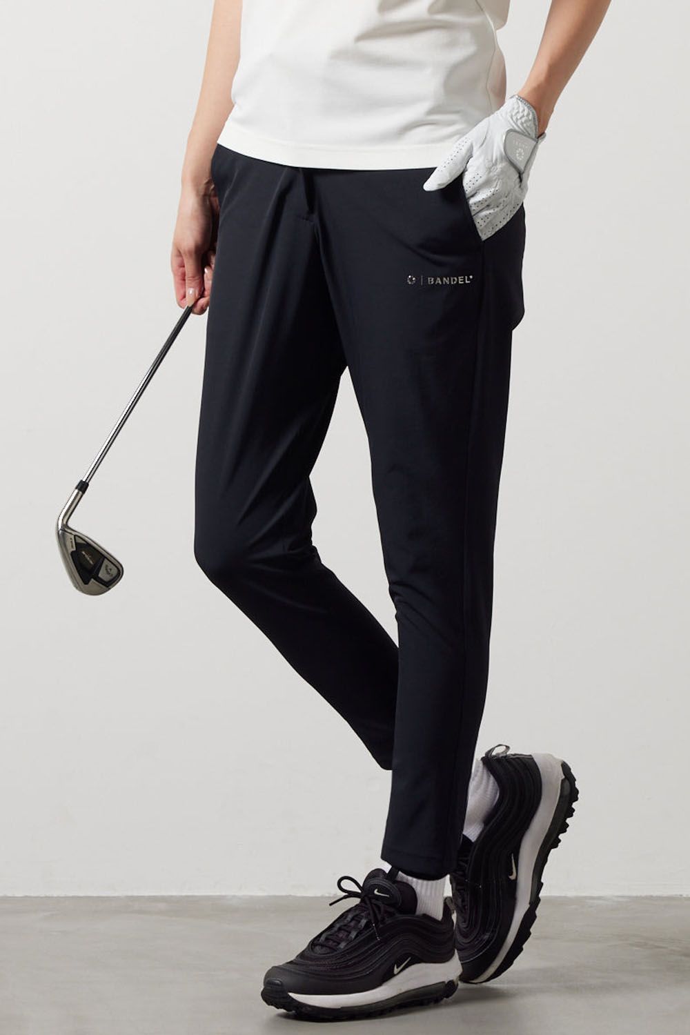 BANDEL GOLF - 【レディース】 BASIC STRECH TAPERED PANTS / ベーシック 3Dシルバーロゴ ストレッチテーパード パンツ (ブラック) | GOSSIP GOLF