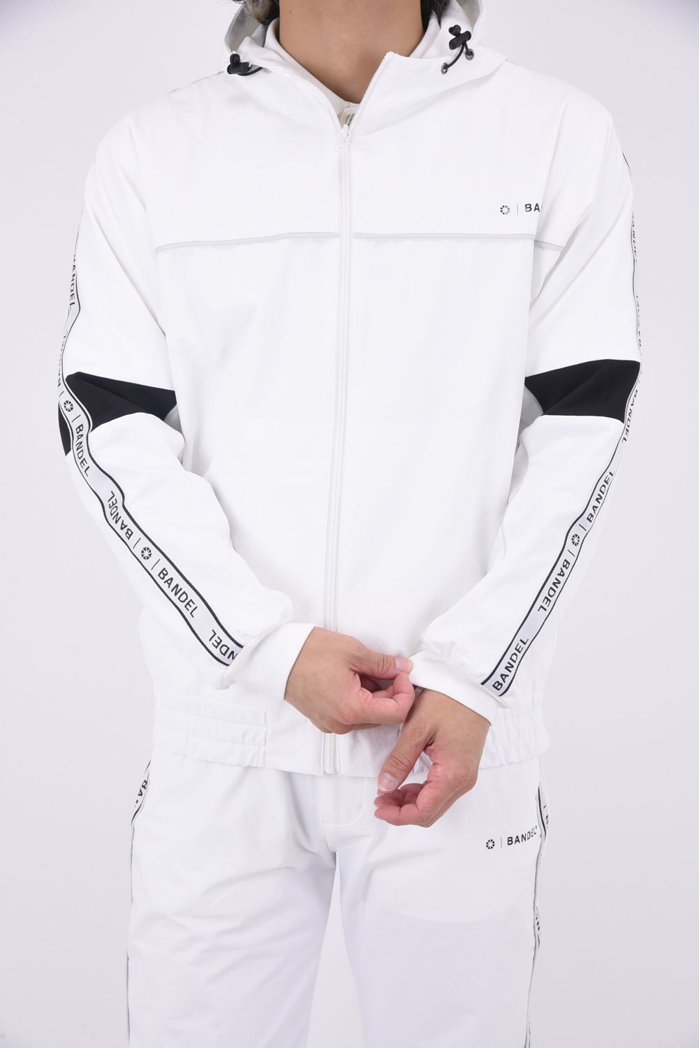 WATER REPELLENT PIPING ZIP PARKA / 4WAYストレッチ 撥水素材 ロゴテープ ジップパーカー (ホワイト)