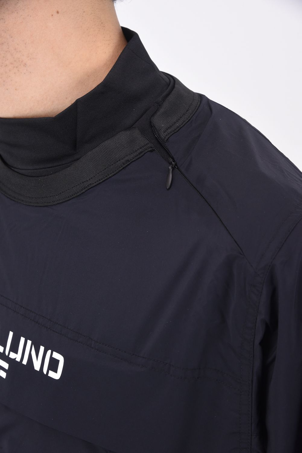 COMBAT PULLOVER BLOUSON / バックロゴ フロントポケット 起毛 軽量 ブルゾン ブラック*