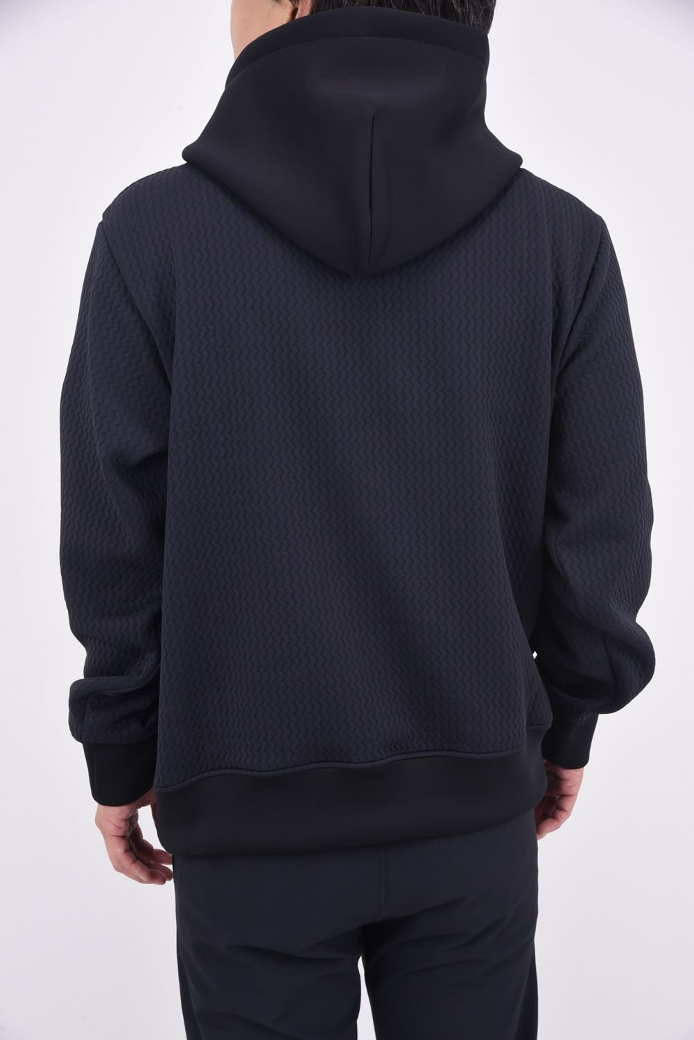 【25AW】 BLISTER JACQUARD PARKA / ブリスタージャカード ブランドロゴ プルオーバーパーカー (ブラック)