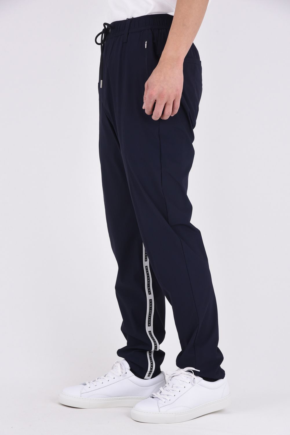 【26SS】【CODE COLLECTION】 THPT / ストレッチナイロンタフタ ジャカードテープ テーパードパンツ (ネイビー)