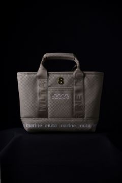 【GOSSIP GOLF別注】 “8” PLATE CONTINUA PARTITION TOTE BAG / 8プレート パンチングエシカルレザー パーテーションバッグ (ニュートラルベージュ)