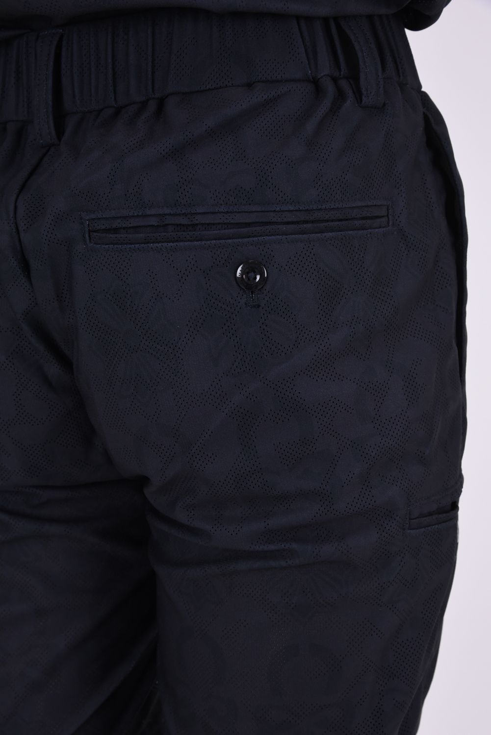【2026AW 木村拓哉さん着用】 FRACTUR MONOGRAM JACQUARD SHORTS / メッシュジャカード生地 エレメントスカル総柄 ショートパンツ (ブラック)