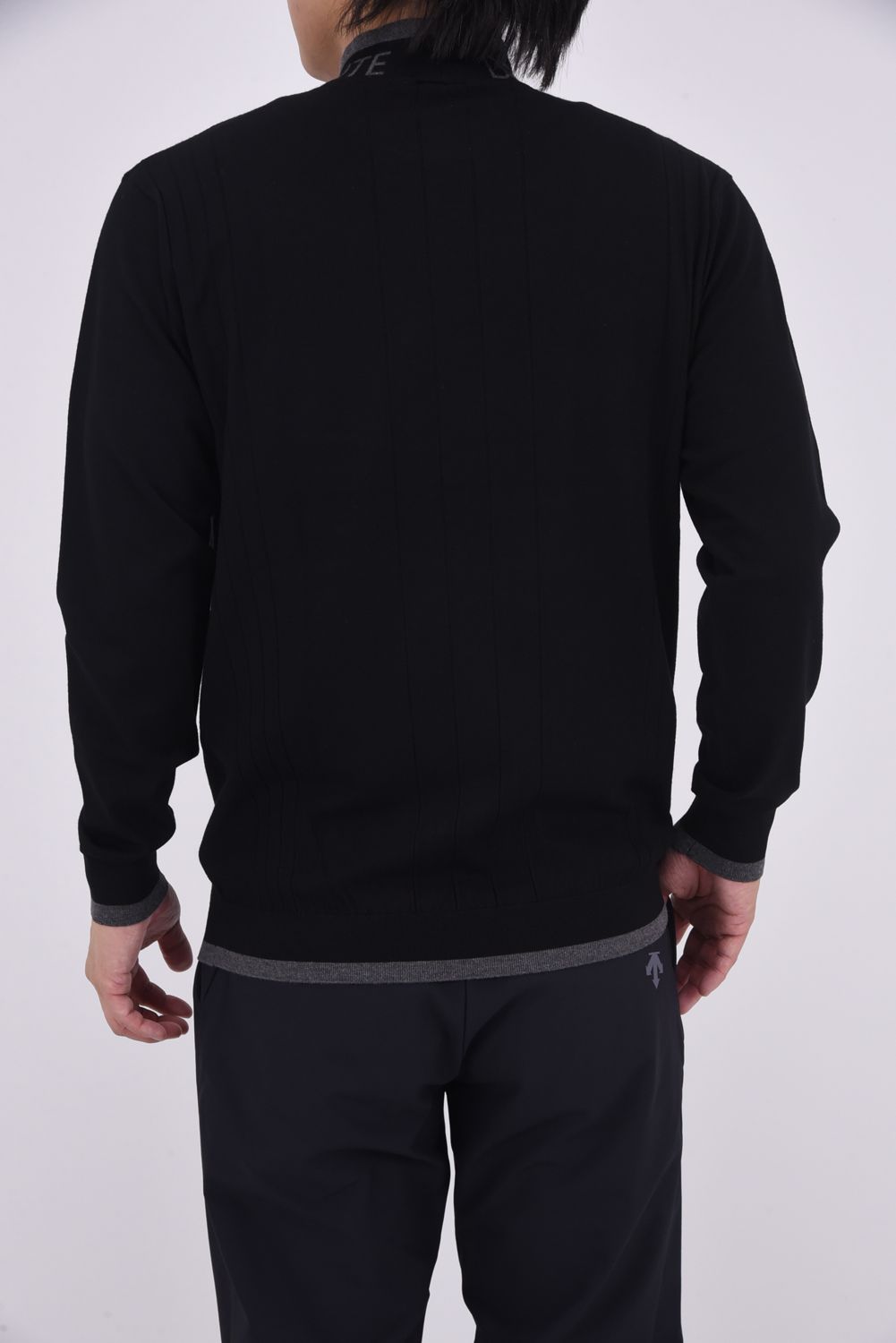 【25AW】 レーヨン混モックネックセーター (ブラック)