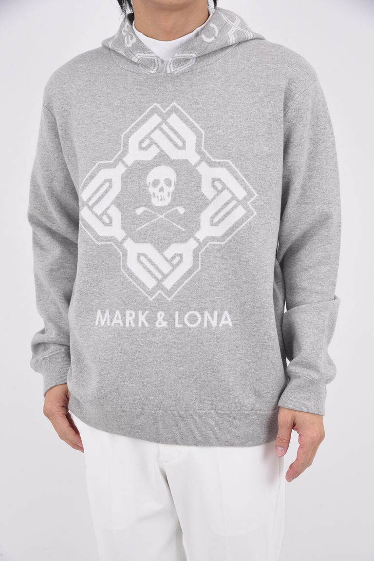 3種ブレンドの機能性ハイブリッド素材を採用。
カシミヤの保温性、コットンの通気性、ポリエステルの速乾性を兼ね備えた快適な着用感が得られます。