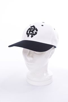 INITIAL SNAPBACK CAP / イニシャルロゴ3D刺繍 ベースボールキャップ (ホワイト)
