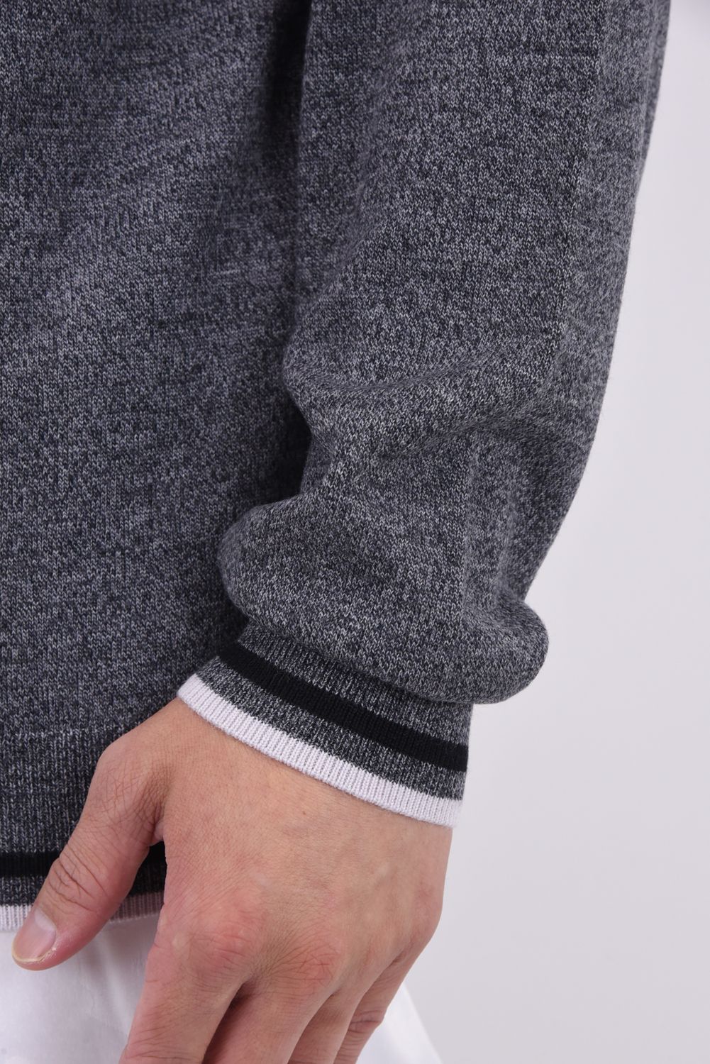 【2025AW】 QUADRO SILKY WOOL SWEATER / ウール100% ブランクスカル クルーネックニット (ヘザーグレー)