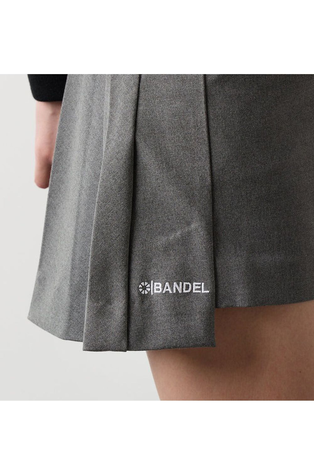 【25AW】【レディース】 BACK SIDE PLEATS SKIRT / バック サイド プリーツスカート (グレー)