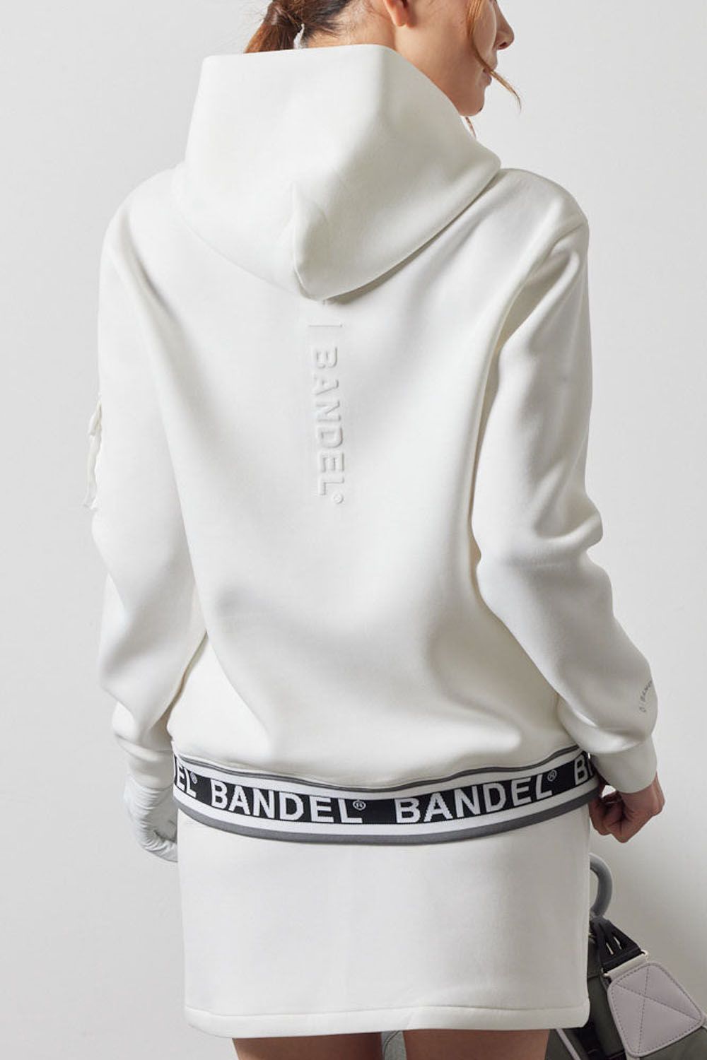 【レディース】 WOMENS NYLON POCKET P/O HOODIE / ナイロンポケット エンボスロゴ プルオーバー フーディ (ホワイト)