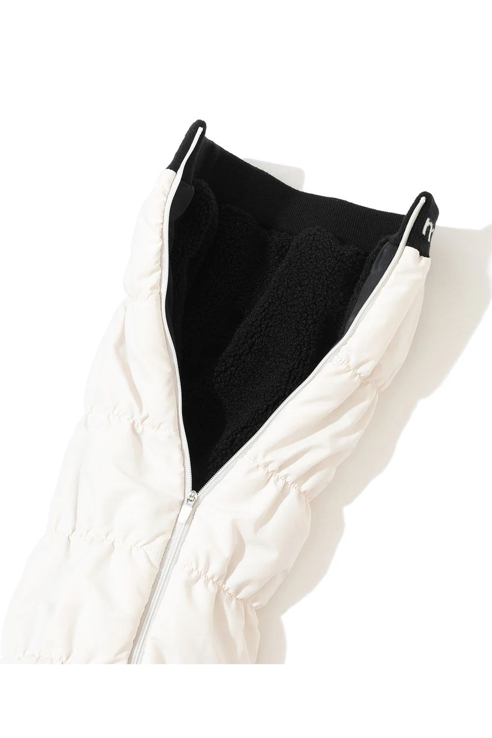 NODE PUFFY ZIP ON LEG WARMERS / サークルスカル刺繍 裏ボア レッグウォーマー (ホワイト)