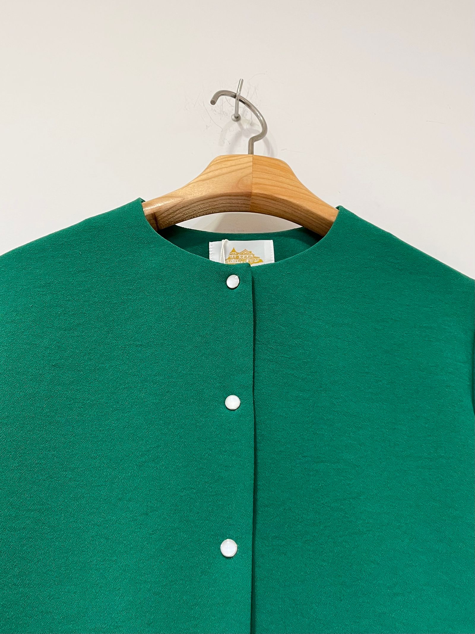 【Bed&Breakfast】 Back Satin Dry Georgette Blouse / ノーカラーブラウス / グリーン