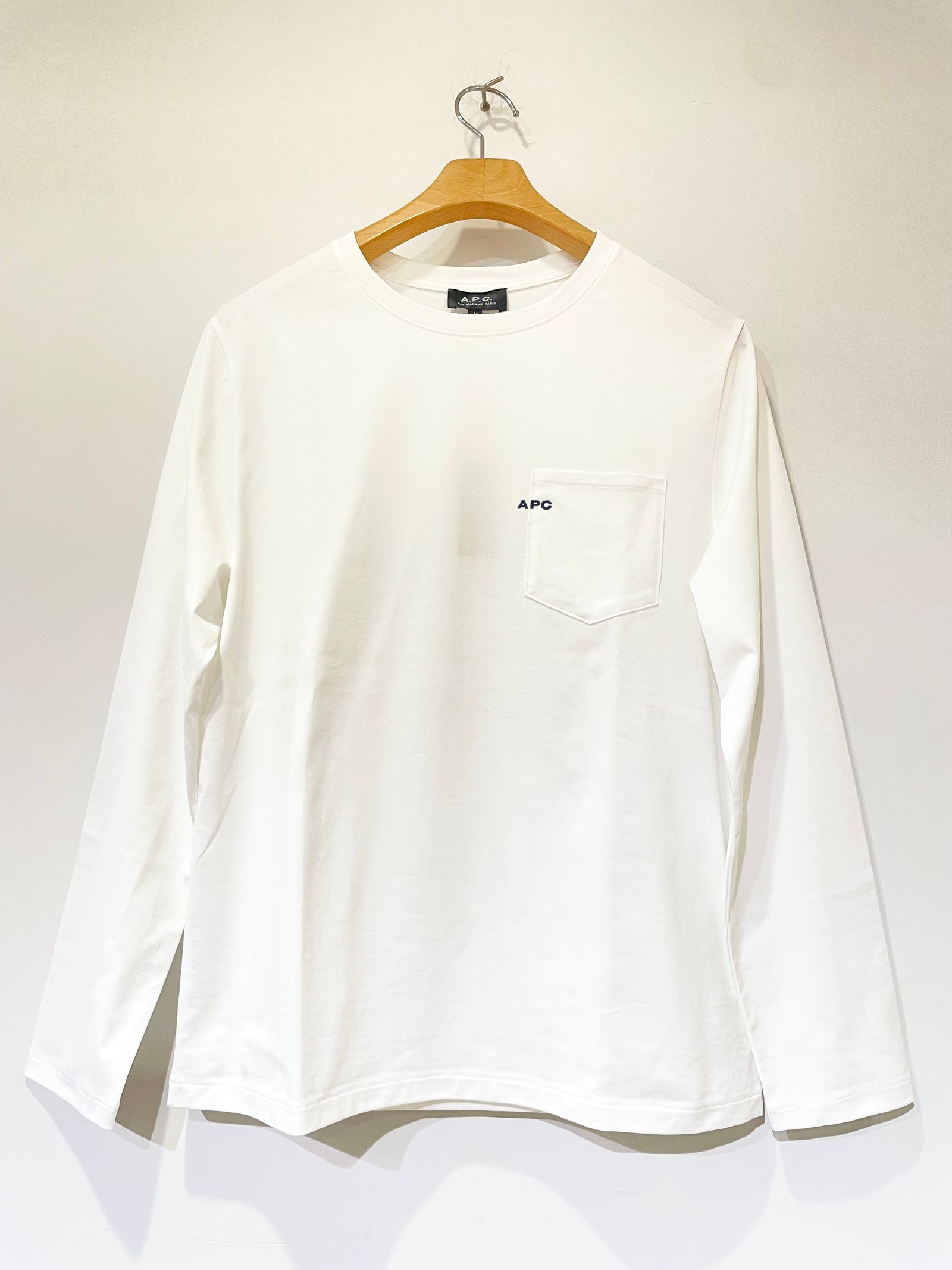 格安新品  A.P.C. - 刺繍入りポケット付長袖Tシャツ / ポケットロンT トップス