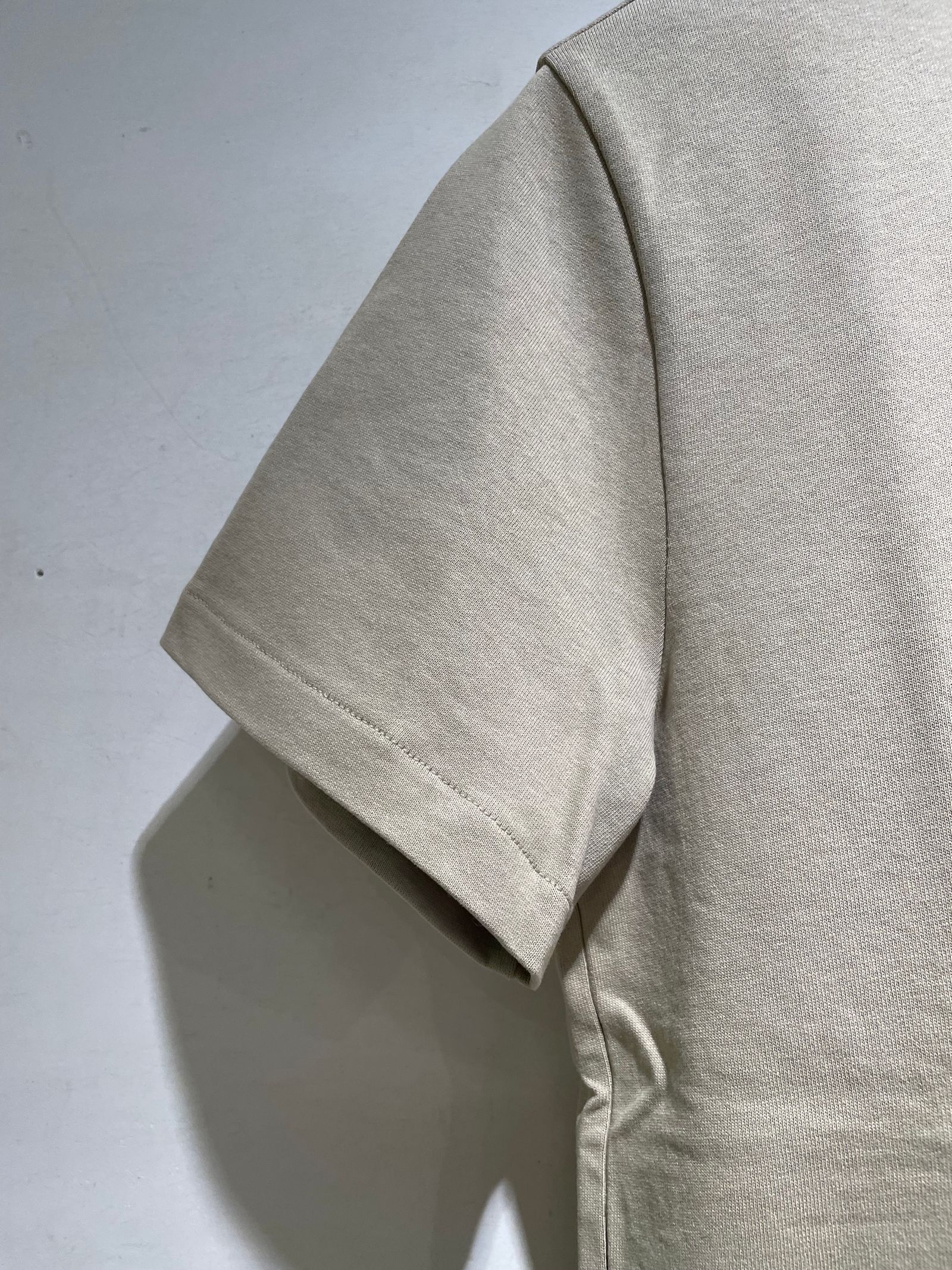 Standard Rue Madame Tシャツ / ワンポイント刺繍Tシャツ / ベージュ