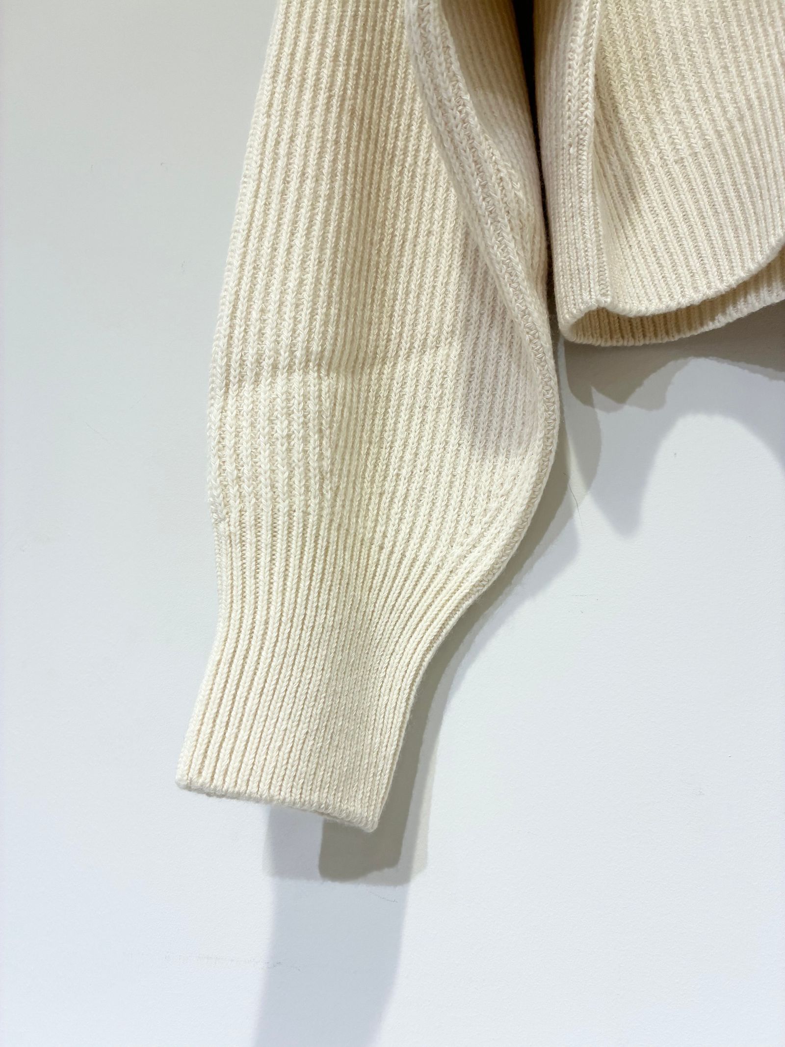 WOOLEN COTTON & EX.FINE LAMBS WOOL RIBBED-KNIT P/O / ショート丈ニット / ホワイト